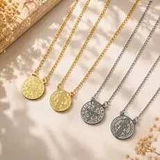 Escapulario Sao Bento Aço Inox 316L Prata ou Dourado Unissex Medalha Religiosa Masculino Feminino Colar Corrente