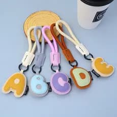 1 Pçs Couro Do Plutônio Carta Chaveiro Az Cor Sólida Iniciais Trançado Corda Unisex Mochila Pingente