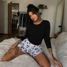 Pijama Feminino Camisa Manga Longa Térmica Preta + Shorts Panda Preto