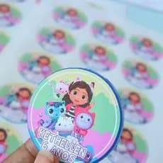 Adesivos personalizados e recortados 5x5cm para Lembrancinhas - Pirulitos - Latinhas - Caixinhas