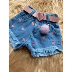 Short jeans infantil coraçâo acompanha cinto E chaveiro