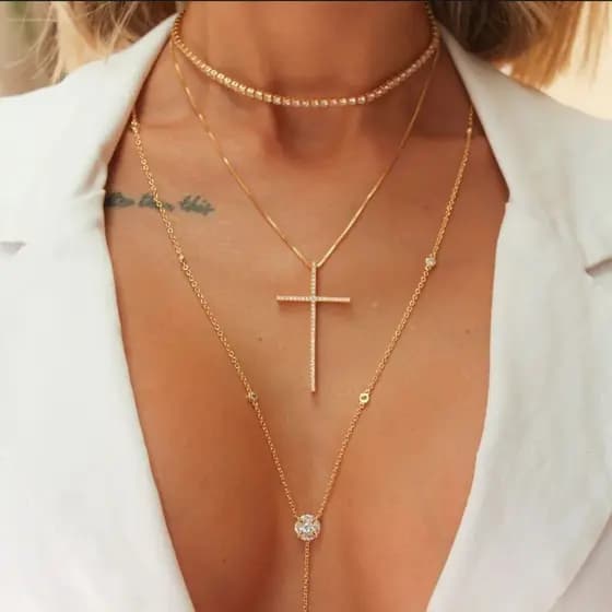 Colar Feminino Cruz Cravejado com Zircônia Folheado a Ouro 18K ou Prata Strass Acessórios Femininos
