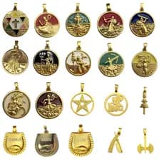 Kit Pingente + Corrente Medalha Orixás Oxóssi Oxalá Oxum Ogum Xangô Iansã Iemanjá Exu Omolu Nanã Obá - Umbanda