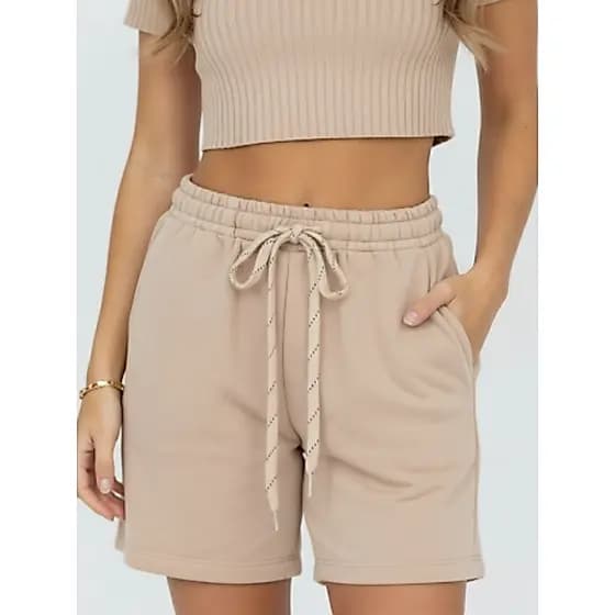 Bermuda de Moletom Feminina Bege Básica Liso com Bolso e Cordão - Shorts de moletom para mulher