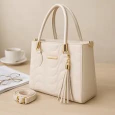 Bolsa Feminina de Mão e Transversal Copacabana- Alça Ajustável, Detalhes Dourados