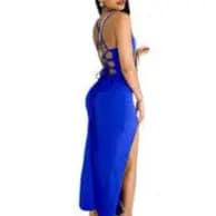 vestido longo canelado fenda na pernas e trancado nas costa luxo detalhes no bumbum