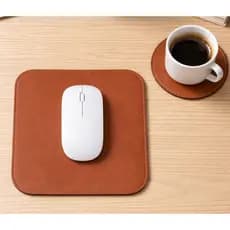 DeskPad Mouse Pad 20x20 Couro Sintético Escritório + Porta Copo Marrom