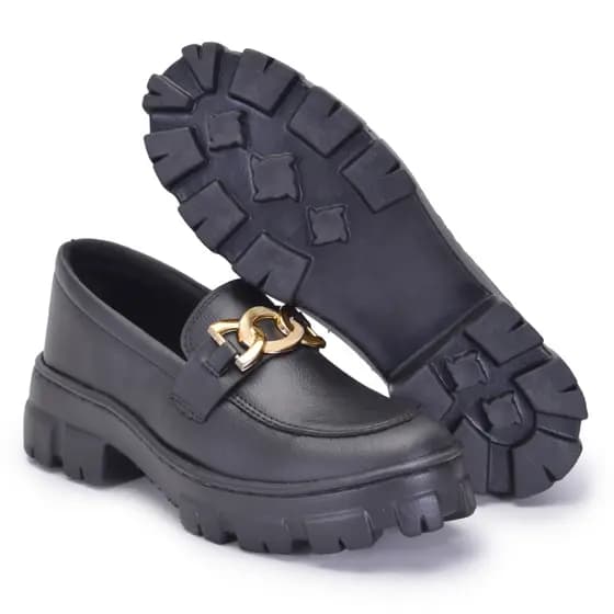 MOCASSIM METAL DOURADO PRETO ESTILO BLOGUEIRA SOLA TRATORADA