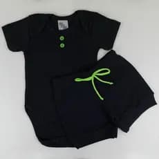 Conjunto kit body manga curta verão menino em ribana canelada com detalhes em botões coloridos