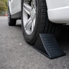 Calço Borracha 31cm X 15cm Multiuso – Antiderrapante e resistente para garagem e oficina