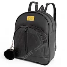 bolsa mochila de couro feminina média - para viagens curtas COM CHAVEIRO POMPOM