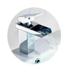 Torneira Cromada Cascata Metal Baixa Monocomando Quente e Fria Para Banheiro e Áreas Externas Crie & Construa