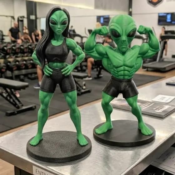 Boneco Alienígena Fitness 15cm | Estátua 3D Geek Decorativa | Alien Musculoso