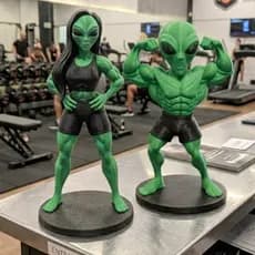Boneco Alienígena Fitness 15cm | Estátua 3D Geek Decorativa | Alien Musculoso