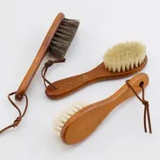 Escova de Barba Masculina Cerdas de Javali Cabo de Madeira Uso Profissional