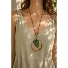 Colar Boho Minimalista em Cerâmica Fria