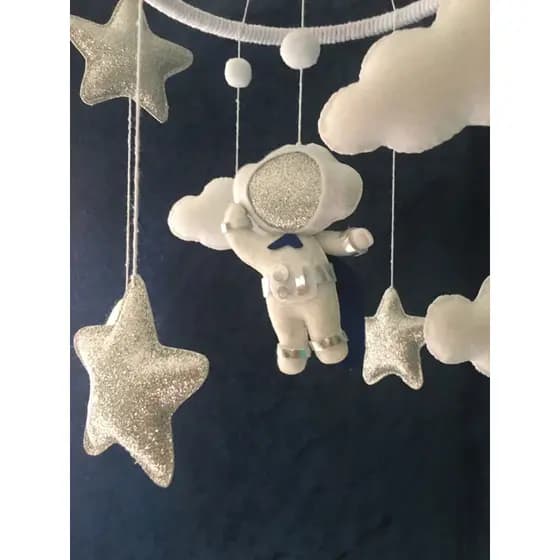 móbile de berço astronauta promocional