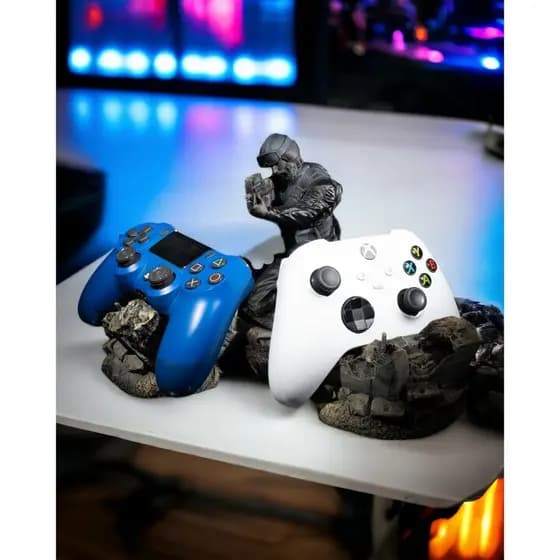 [Suporte Controle PS4 PS5 Xbox] Soldado com Barricada Gamer Decorativo - 1 e 2 Controles
