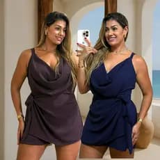 Macaquinho Plus Size Curto Elegante Decote V Soltinho e Modela o Corpo Shorts Saia