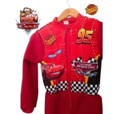 🏎️ FANTASIA INFANTIL PILOTO RELÂMPAGO MC QUEEM (CARS) - MACACÃO OFICIAL!