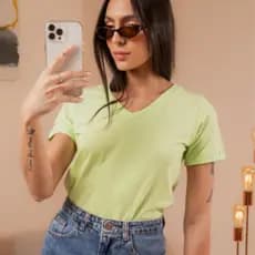 Camiseta Gola V básica 100% algodão premium