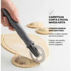 Cortador e Fechador de Pastel 2 em 1 Praticidade na cozinha