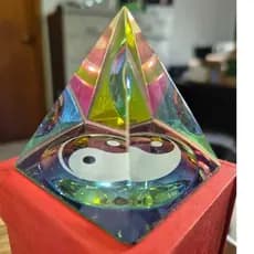 Pirâmide Cristal Yin Yang Decoração