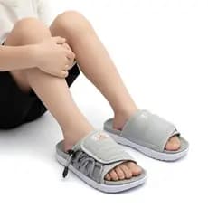 Chinelo Sandália Infantil Criança Cinza/Branco Slide Assuna 2.0 - Confortável e Leve