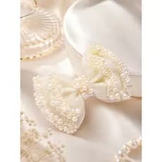 Laço infantil bordado em Pérolas Luxo creme/ off white