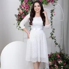 Vestido Renda Midi Mullet com Elastano e Cinto de Cetim – Elegante e Confortável