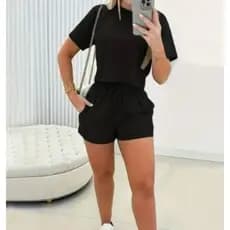 kit 2 peças Cropeed de Gola Redonda e Manga Curta e Shorts com Bolso com Cordão Elastico na Cintura