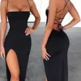 VESTIDO LONG CANELADO  COM ALCA E FENDA NA PERNA COM TRACANDO NA COSTA LUXO FEMININO
