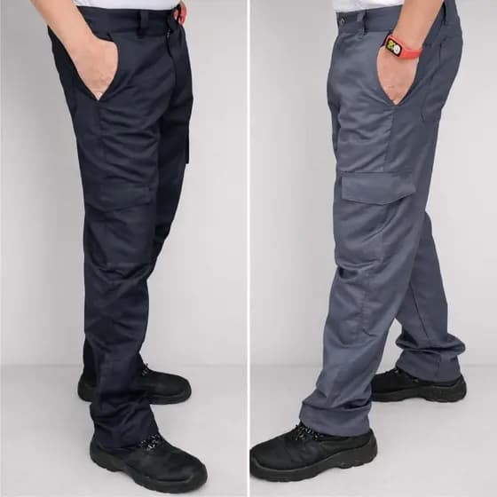 Calça De Trabalho Cargo em Rip Stop Estilo Militar Tática com 2 Bolsos Cargo 2 Bolsos Traseiros e 2 Bolsos Frontais