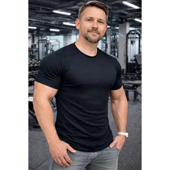 CAMISETA EM TECIDO LEVE CASUAL OU ACADEMIA