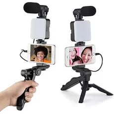Kit 2 Youtuber podcast Vlog Live Tripé Celular Suporte Led E Microfone