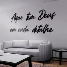 Frase Decorativa Aqui tem Deus Em Cada Detalhe Decoração Sala Quarto Escritório