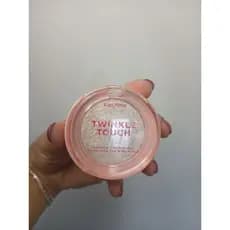 Iluminador prata/ Iluminador Ruby Rose/ Sombra prata ruby rose/ Sombra com gliter/ Sombra ruby rose