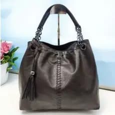 Bolsa Feminina de couro estilo saco grande super  transversais de ombro mao / ombro com correntes pretas e prateadas