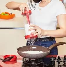 Tapioqueira Peneira e Armazena Polvilhador De Tapioca Armazena Beiju - Diversas Cores -