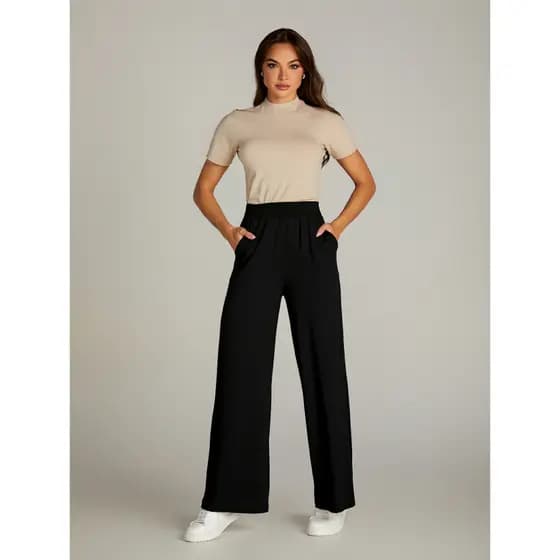 Calça Pantalona com Bolso Premium