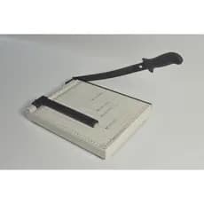 Guilhotina Cortadeira A4 P/10FLS BRANCO/PRETO