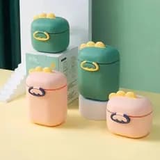 Porta Leite em Pó Portátil Com Dosador e Nivelador Bebe Infantil Pote Marmita Biscoito Frutas