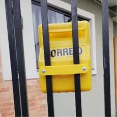 Caixa Correio Cartas,Contas, Facil instalação Plastica Para Grades e Portão