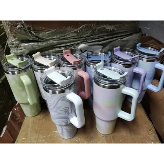 kit 5 ou 10 Copos Térmico Inoxidável Pintado Portátil 1200ml Garrafa Térmica com Tampa e Canudo