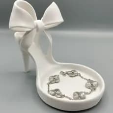 Expositor Porta Anéis Formato Sapato Salto Alto Luxo Decorativo Penteadeira Quarto Feminino Branco