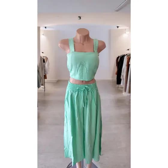 Conjunto Liso Blusinha e Saia