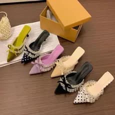 Chinelos femininos com bico fino, salto fino, camurça, sapatos de salto alto elegantes.
