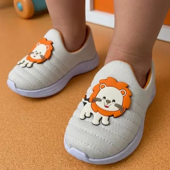 Tênis Infantil Masculino Calce Fácil Menino Com Personagem Leão