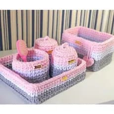 kit higiene bebê personalizado croche em fio de malha - 5 peças.