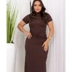 Vestido Feminino Maia Forrado Gola Alta Manga Curta Com Fenda Pala Assimétrica E Fivela Em Metal